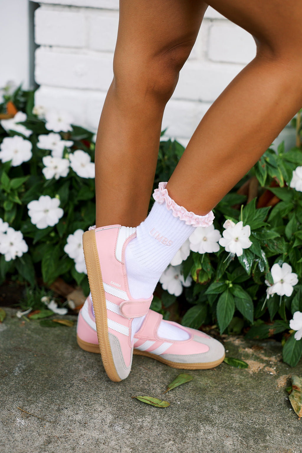Beach Club Grip Socks & Scrunchie Set – Pink